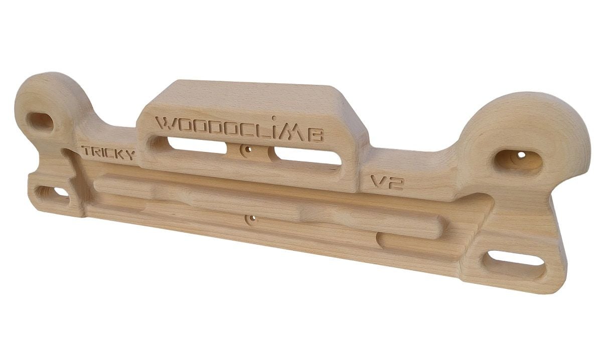 エッジや成形ホールドを備えた木製フィンガーボードWoodoclimb Tricky V2。