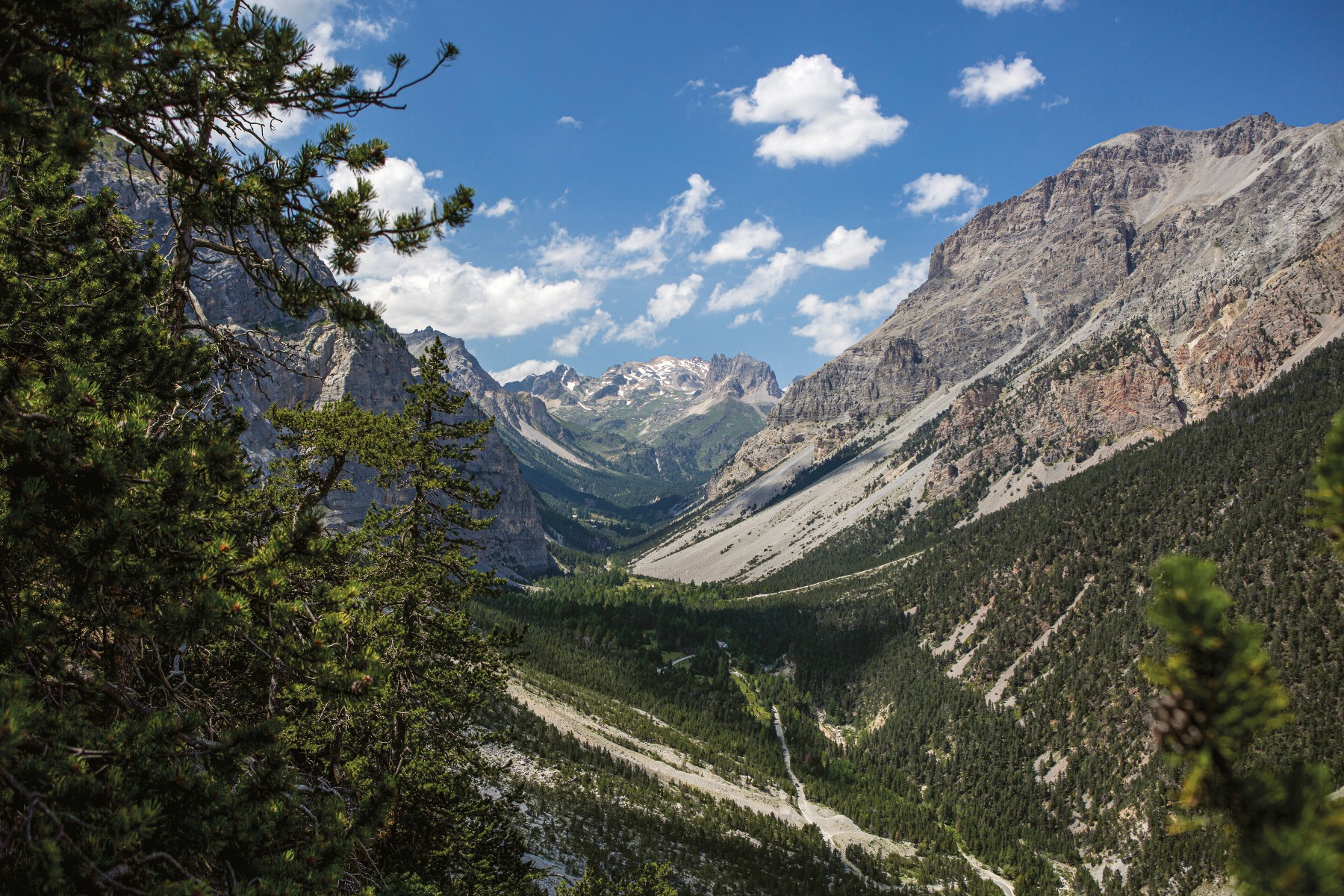 Torre Germana、Grand Seru、Monte Taborの眺め。写真:Elio Cacchio
