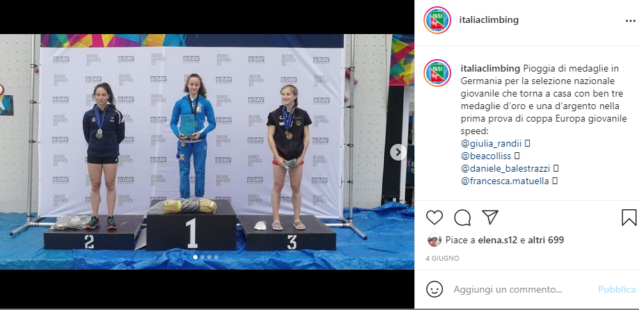表彰台の3人の選手と、ドイツでのメダル獲得を伝えるitaliaclimbingの投稿のスクリーンショット