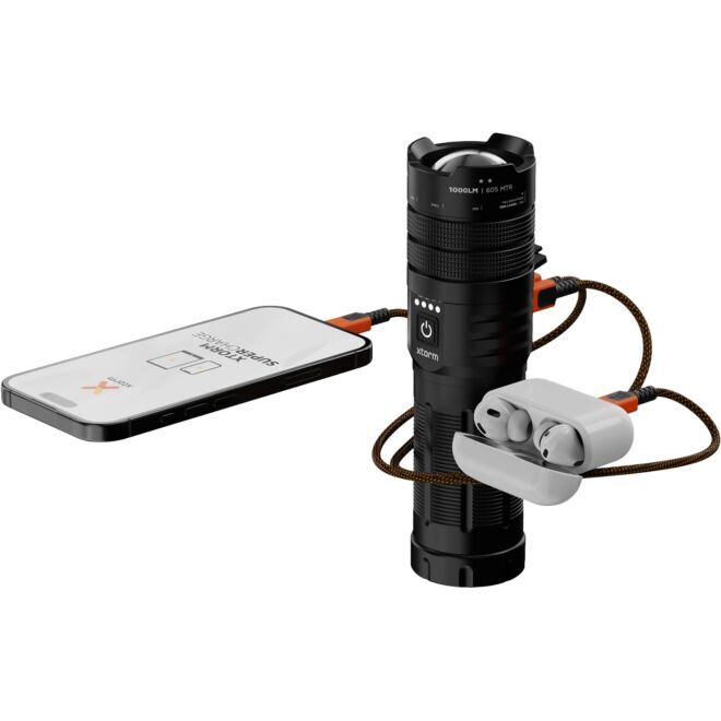 Xtorm Flashlight Powerbank - 10500 mAh フラッシュライト充電器