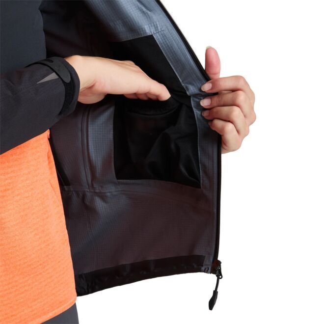 Montura Magica GTX Pro Jacket 女性用ハードシェルジャケット