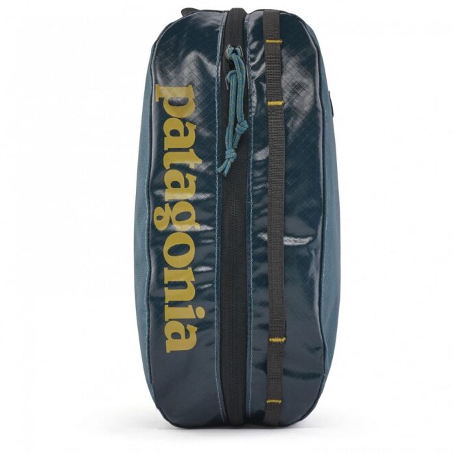 Patagonia Black Hole Cube Medium ビューティケース