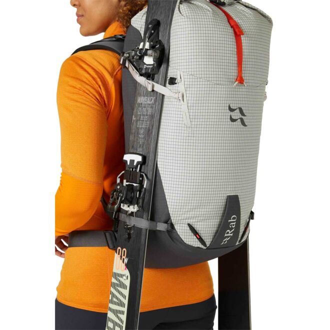 Rab Latok 28 トレッキングと登山用バックパック