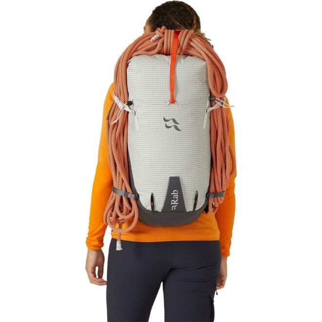 Rab Latok 28 トレッキングと登山用バックパック