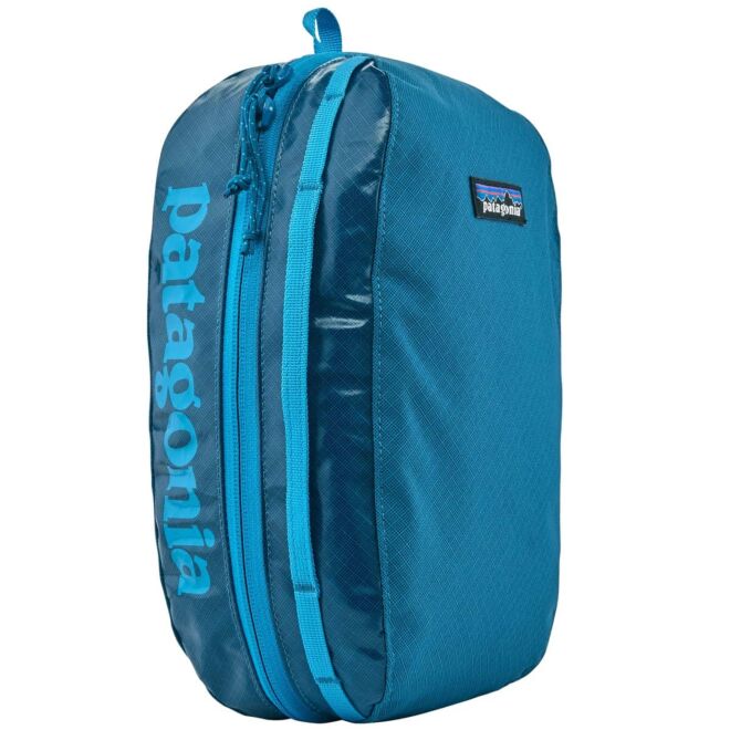 Patagonia Black Hole Cube Medium ビューティケース
