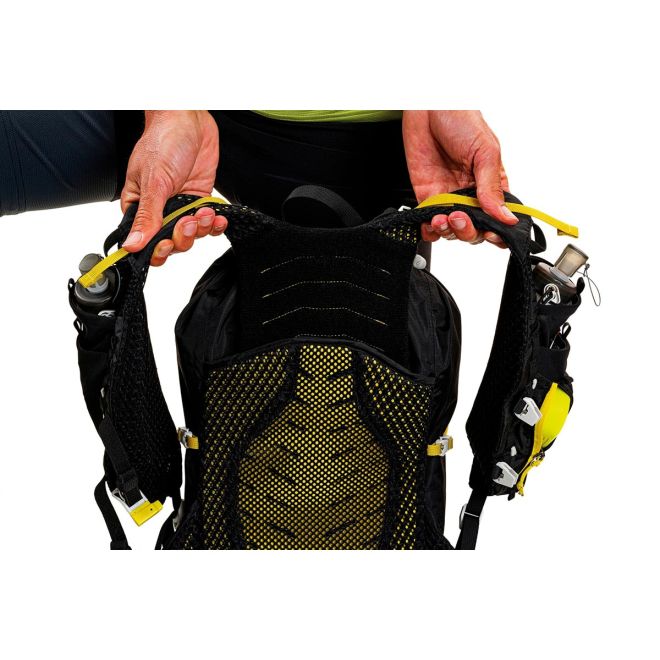 Ferrino X-Dry 15+3 トレイルランニング用ザック