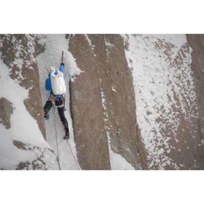 Blue Ice Alpine Hauler クライミングおよび登山用バックパック
