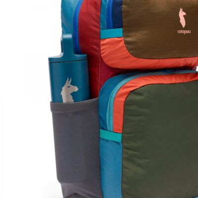 Cotopaxi Tasra 16 自由時間用バックパック PCポート付き