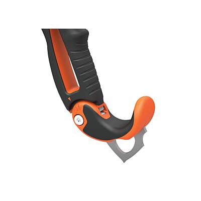 petzl nomic アイスアックスとドライツーリング
