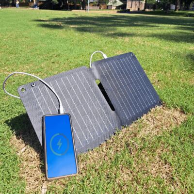 Xtorm SolarBooster 14W ポータブルソーラーパネル