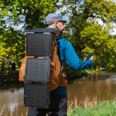 Xtorm SolarBooster 28W ポータブルソーラーパネル