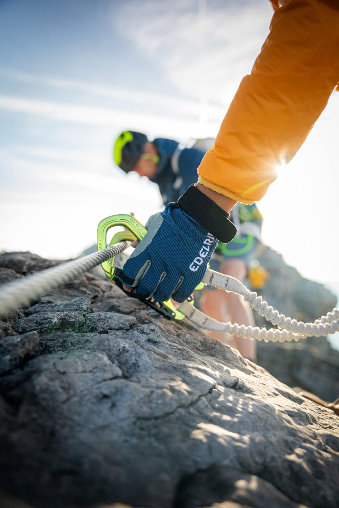 ヴィアフェラータセットを使った進行。写真:Dominic Schneider / Edelrid